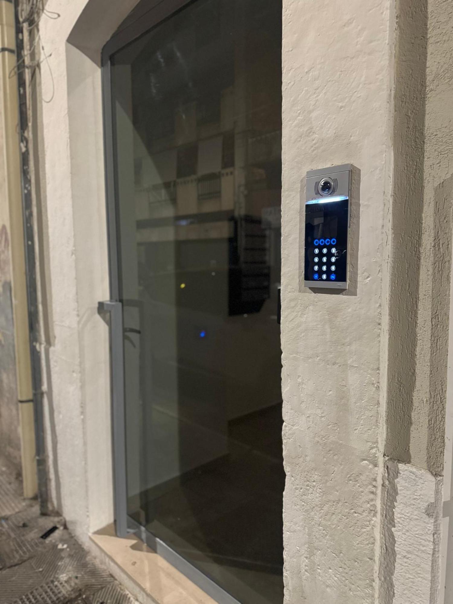 Flary Apartment Bari Exterior foto