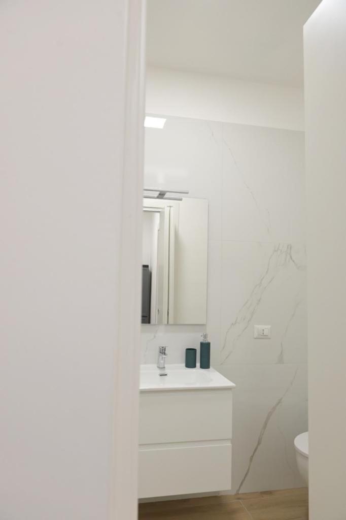 Flary Apartment Bari Exterior foto